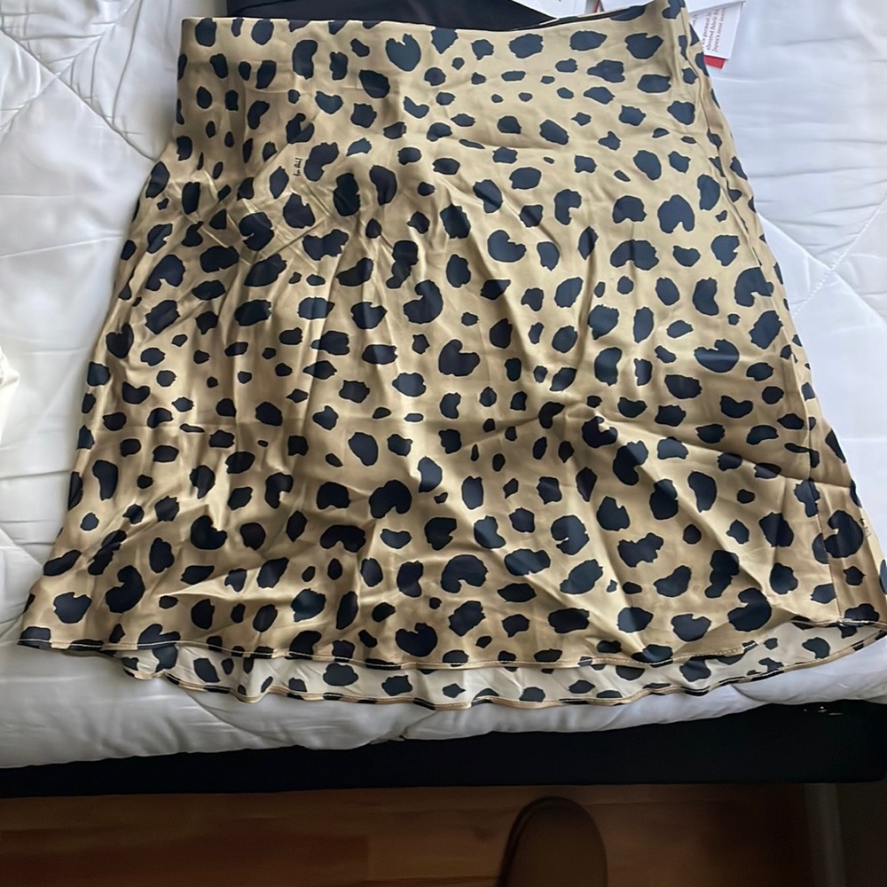 Realisation par cheetah skirt